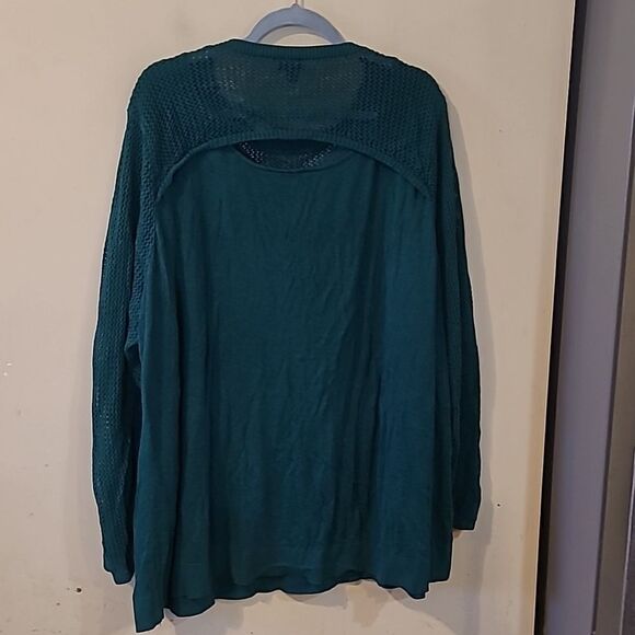 Beautiful Torrid sweater top size 5 - Picture 5 of 6